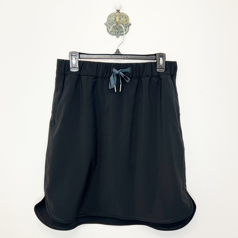 Lululemon Black On The Fly Skirt 21” Sweat Wicking Multi Function Women’s 10